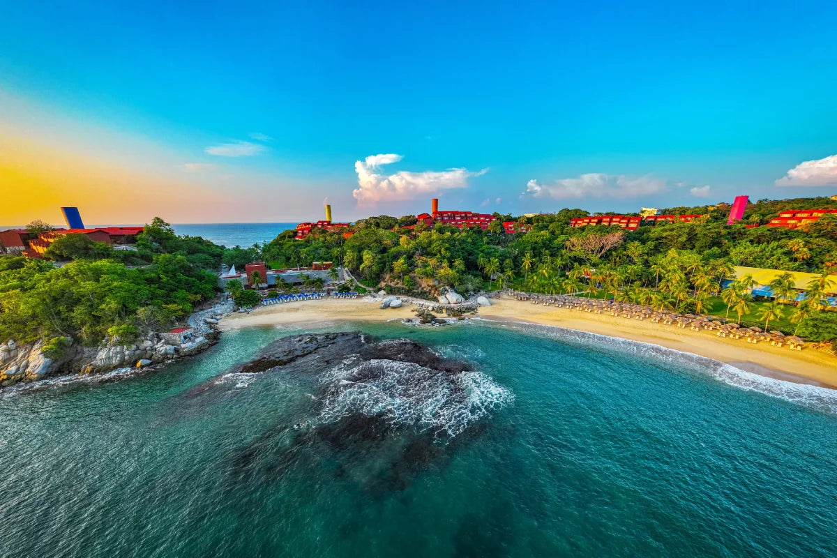 Paquete Las Brisas Huatulco - Playa Privada y Naturaleza